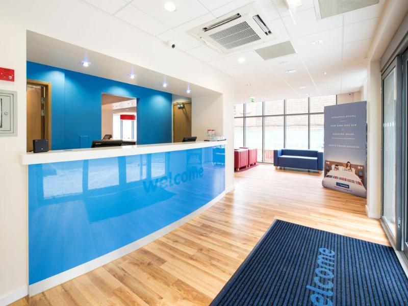 Travelodge London Greenwich High Road מראה חיצוני תמונה